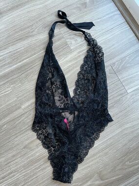Secret Treasures Black Lace Halter Bralette with Gold Threading